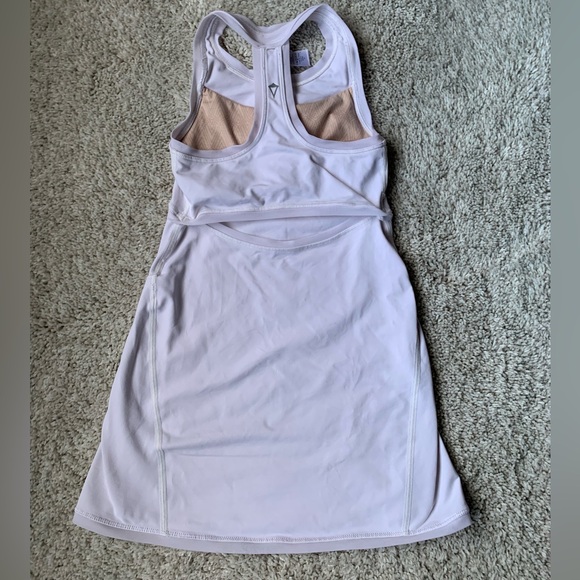 Girls ivivva white athletic dress-size 6-previously the kids brand of LuluLemon - Picture 2 of 3